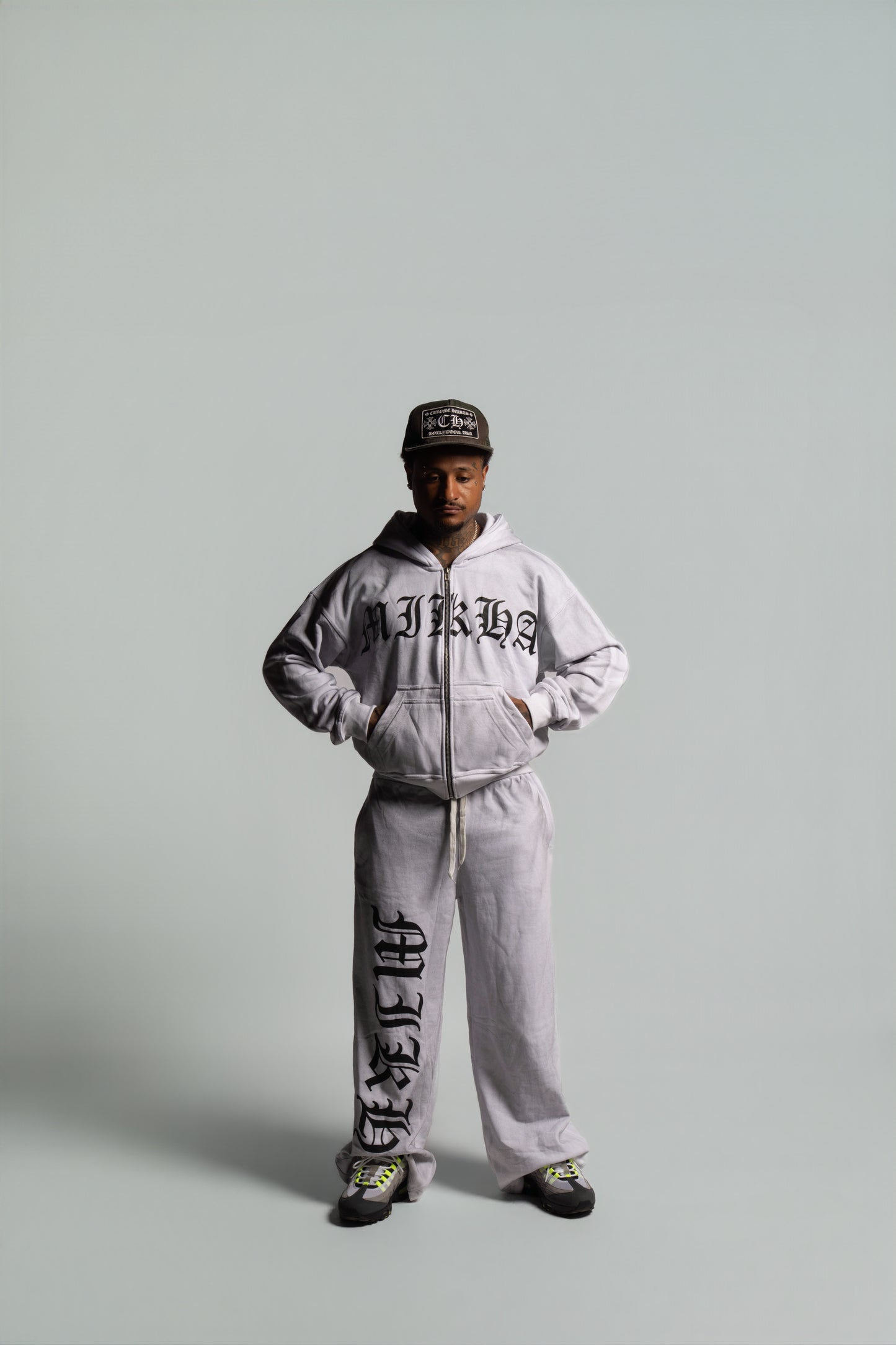 MIKHA WHITE HOODIE