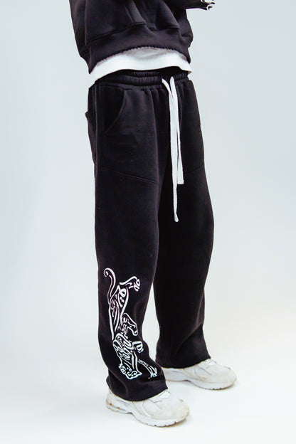 SOVEREIGN ONYX PANTHER SWEATPANTS